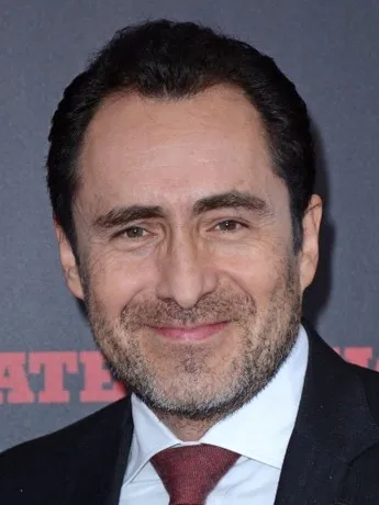 Demián Bichir